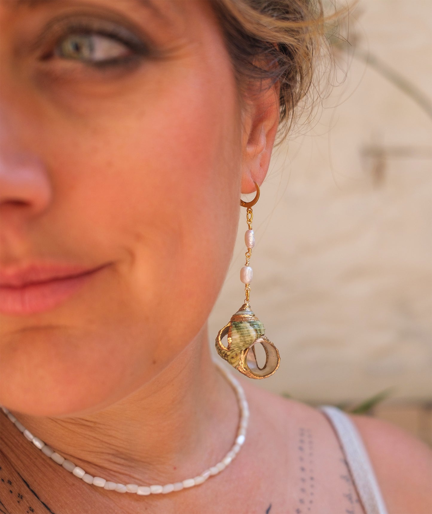 Boucles d'oreilles chaine nacre et coquillage