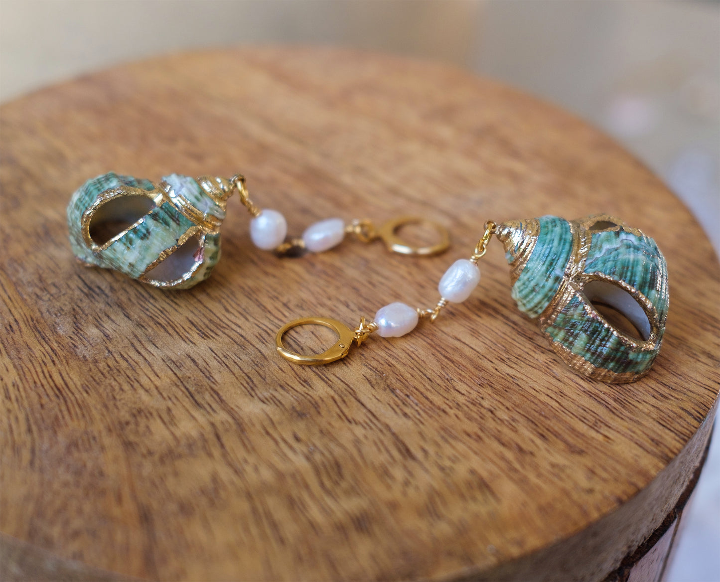 Boucles d'oreilles chaine nacre et coquillage