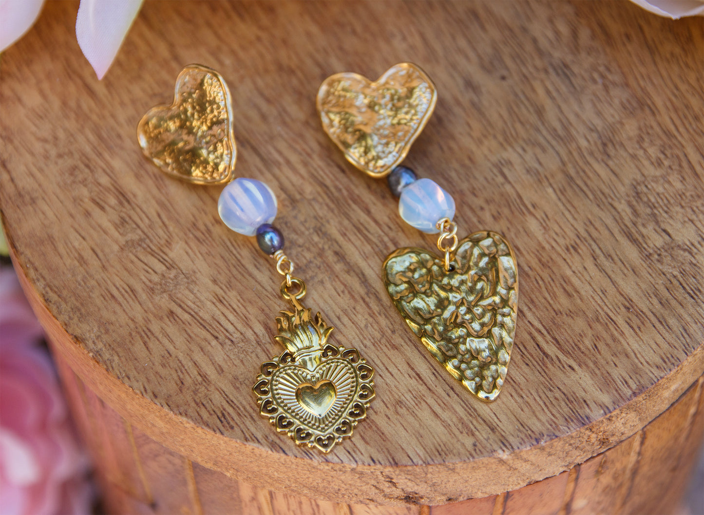 Boucle d'oreille dépareillé coeur ex voto