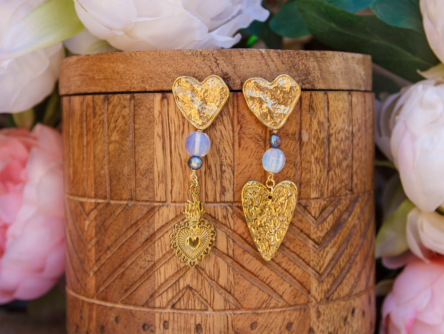 Boucle d'oreille dépareillé coeur ex voto