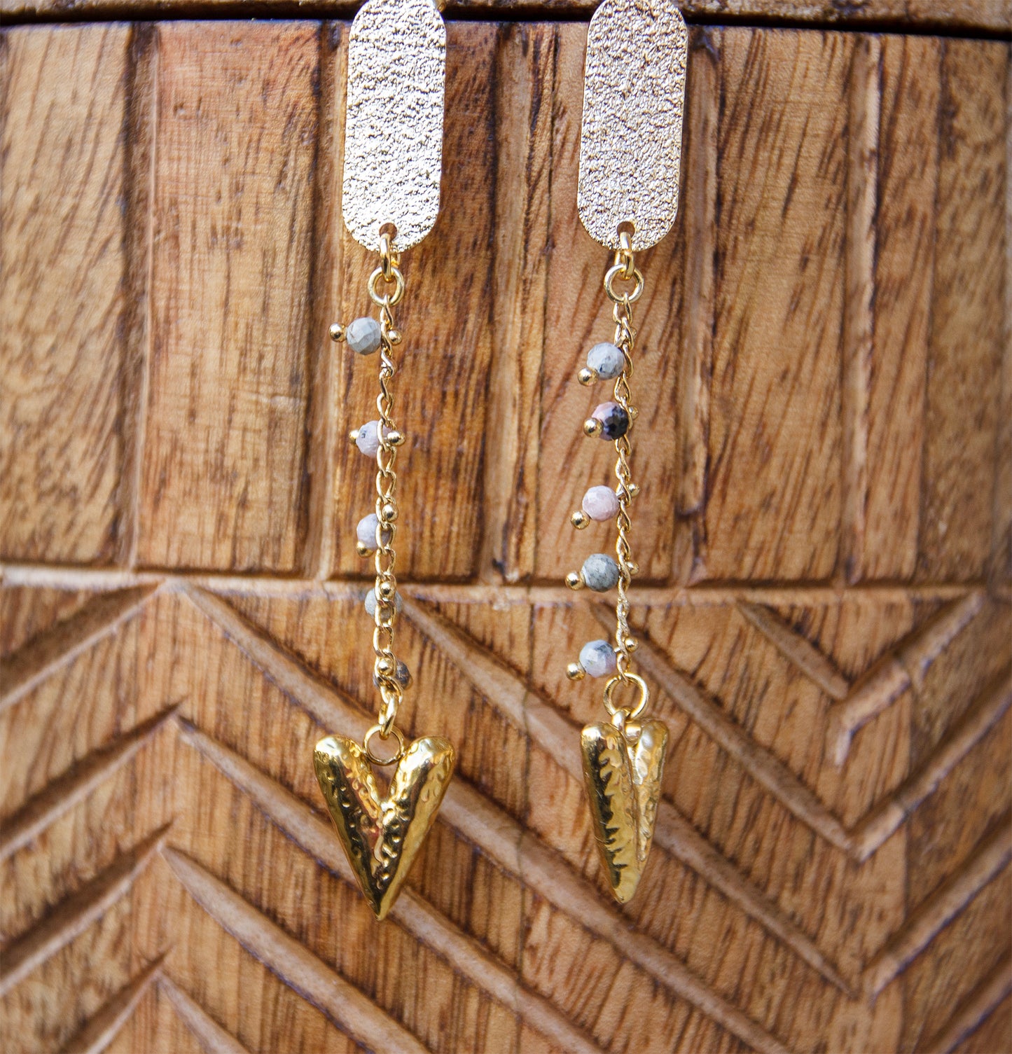 Boucles d'Oreilles Pendantes chaine rosaire et coeur ex voto - caurisandco