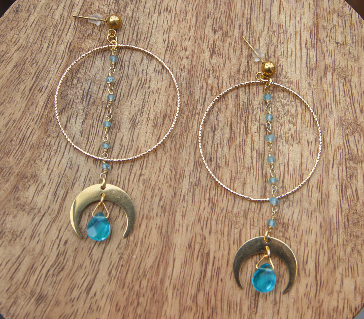 Boucles d'Oreilles Lune Gouttes Verre Calcédoine  Bijou Artisanal Bohème - caurisandco
