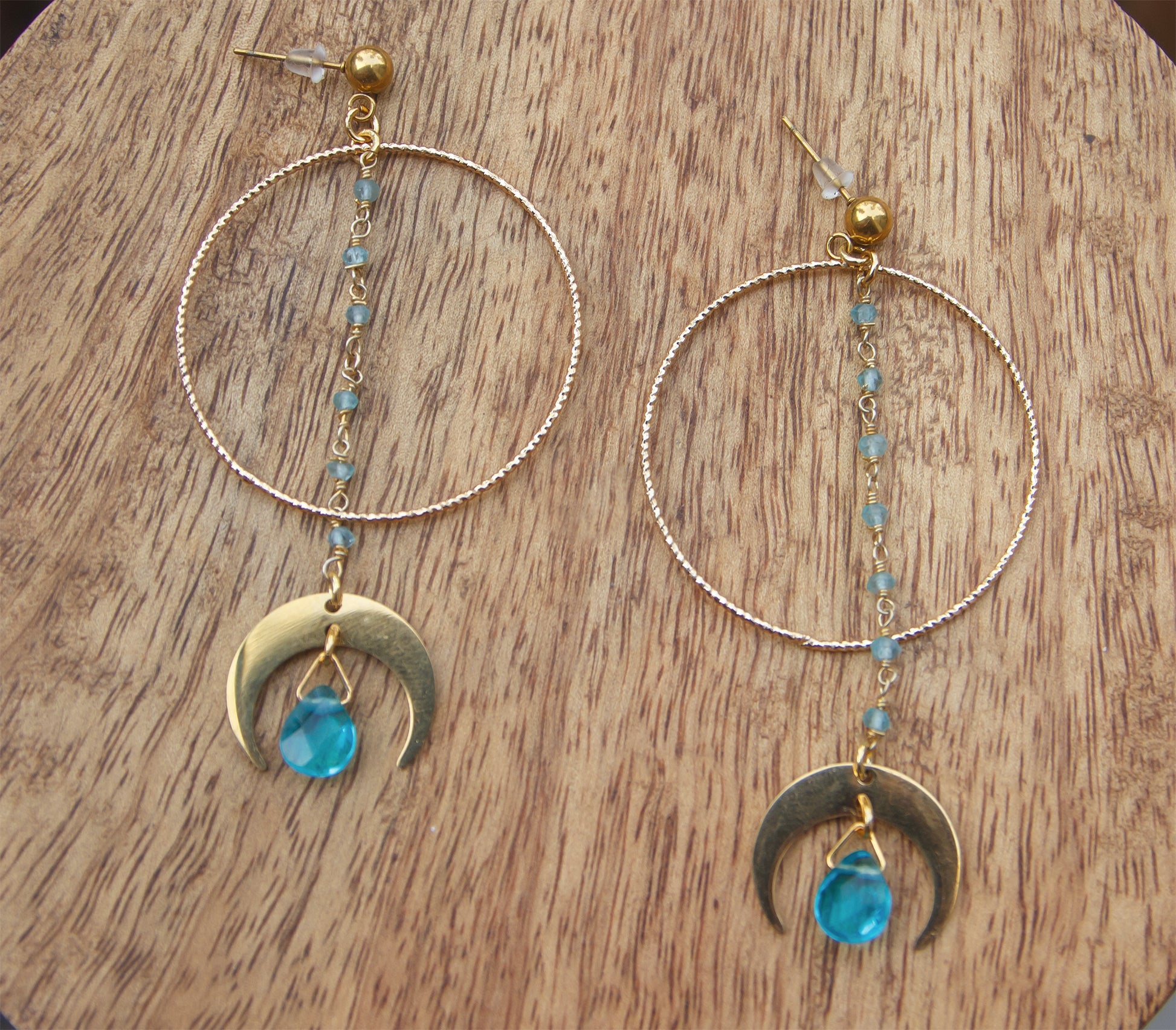 Boucles d'Oreilles Lune Gouttes Verre Calcédoine  Bijou Artisanal Bohème - caurisandco