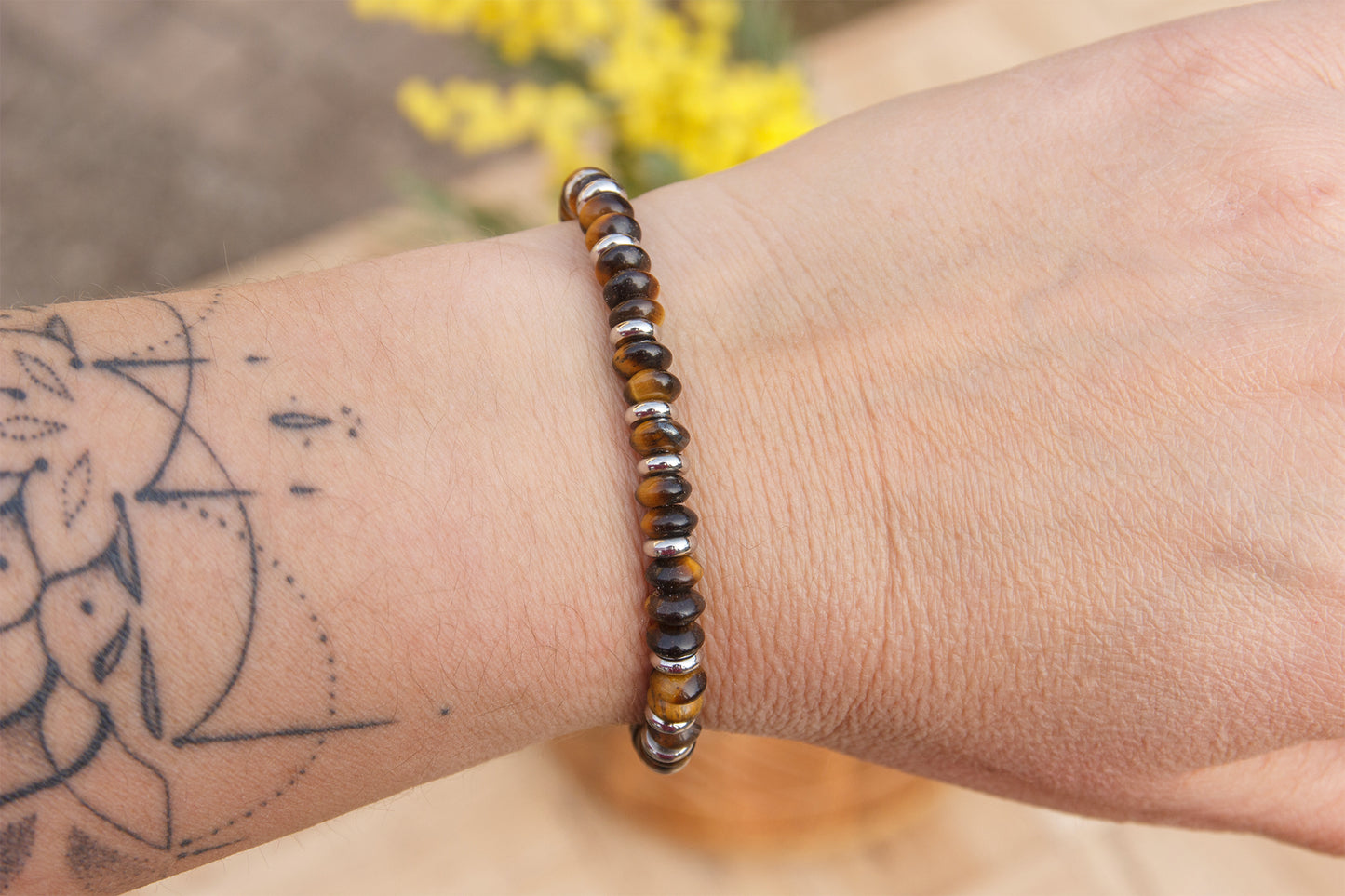 Bracelet perles en rondelle d'oeil de tigre de 6 mm