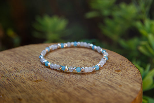 Bracelet femme quartz rose facettée et perle en verre 4 mm