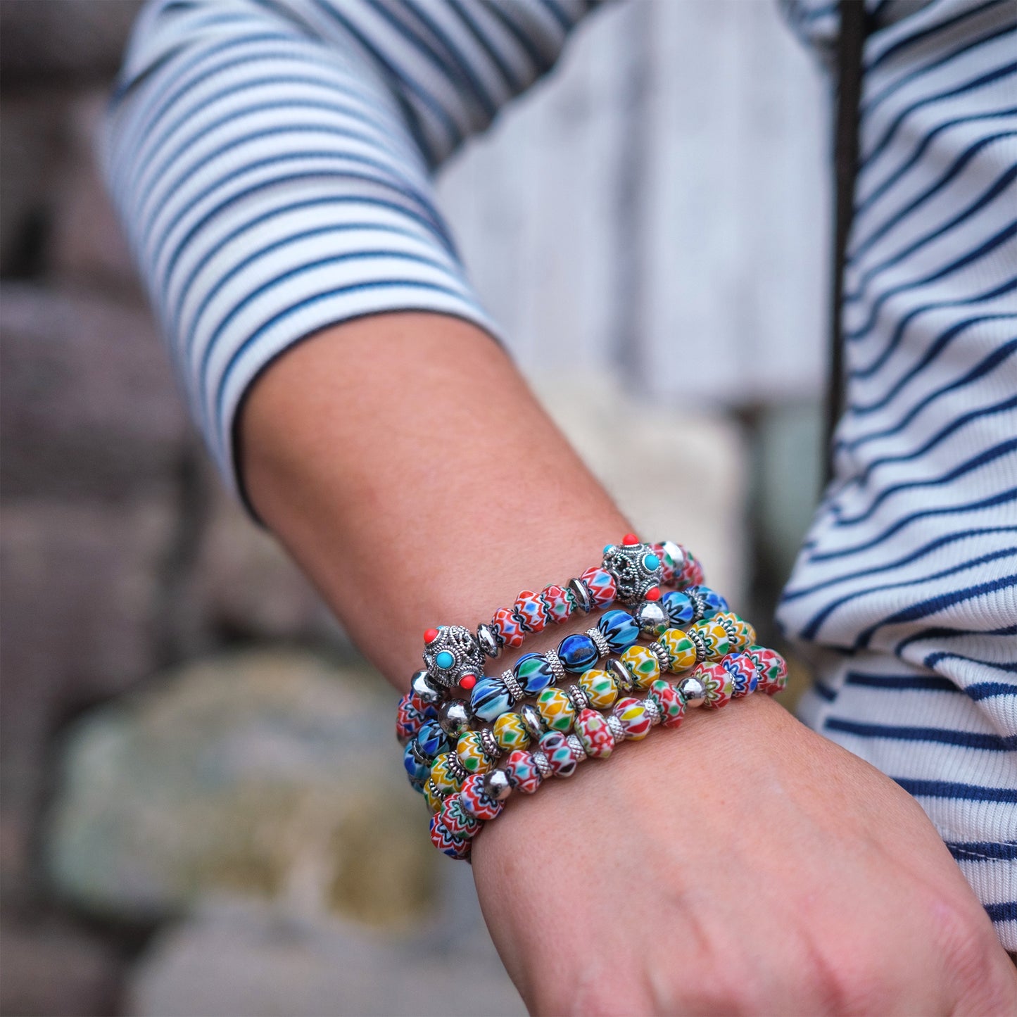 Bracelet perles chevrons rouge en verre