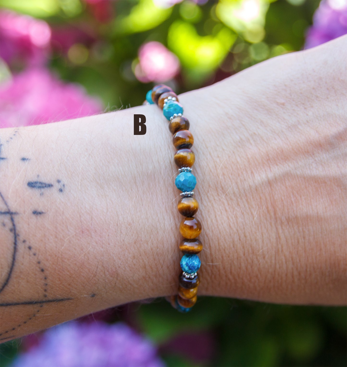 Bracelet femme perles oeil de tigre 6 mm et chrysocolle (plusieurs modeles)