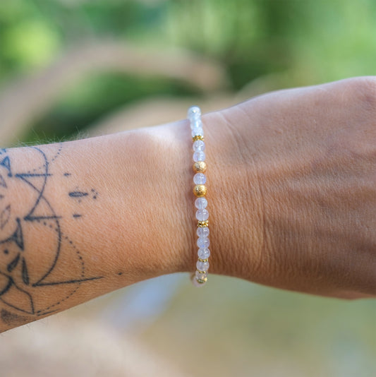 Bracelet perle femme pierre de lune (moonstone) 4 mm