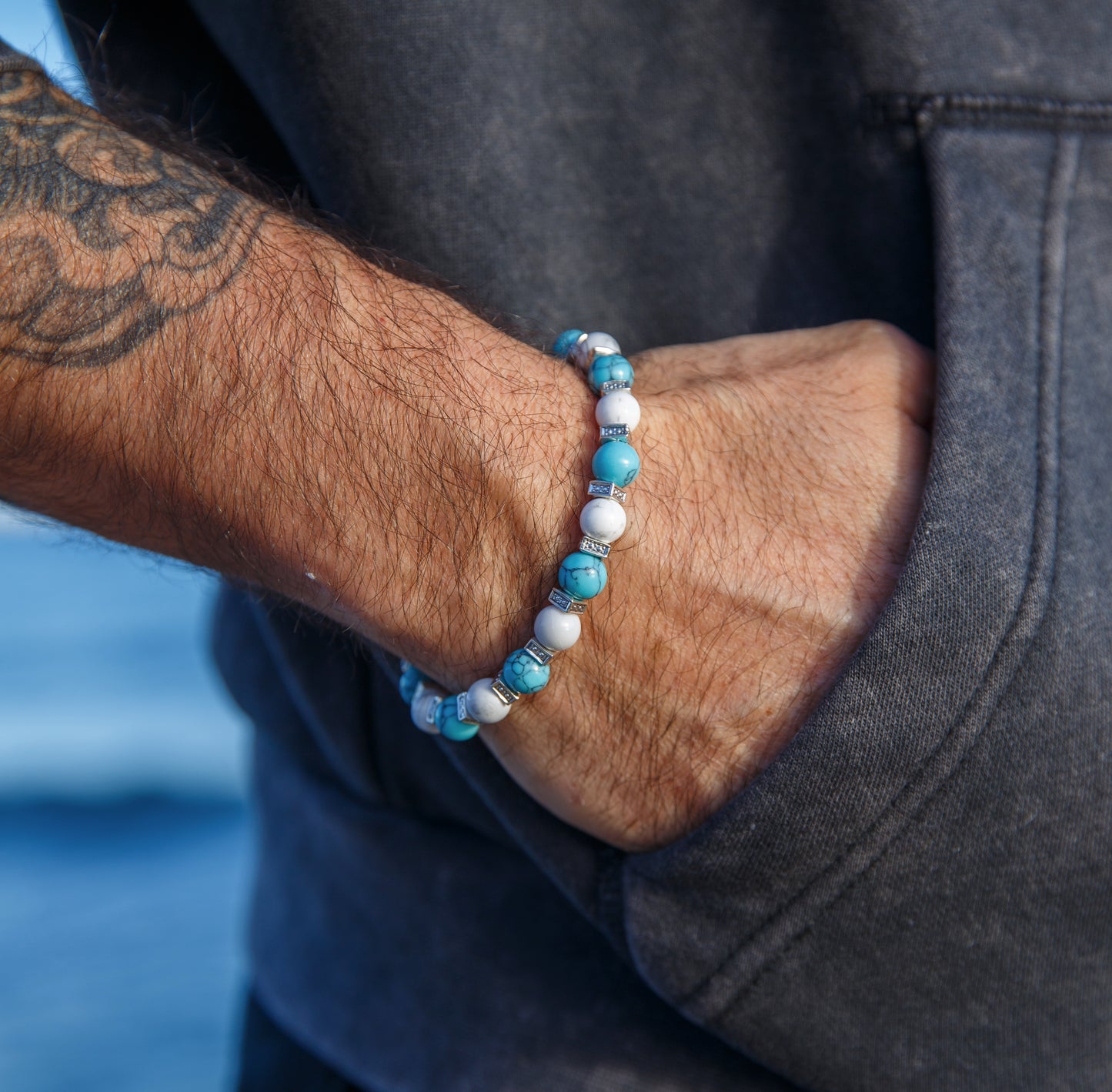 Bracelet agate blanche et howlite turquoise 8mm - caurisandco