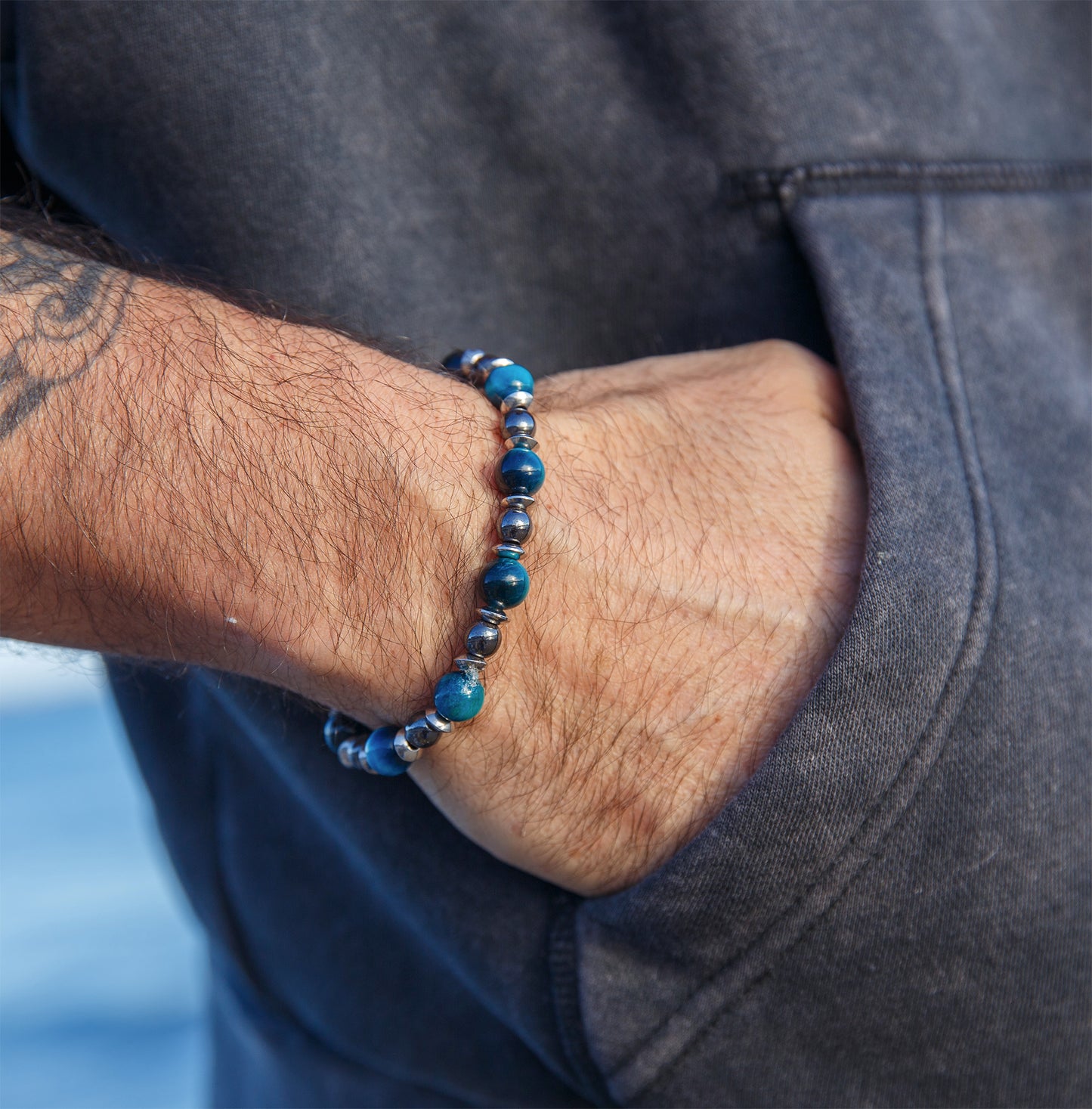 bracelet homme perles oeil de tigre bleu et hematite - caurisandco