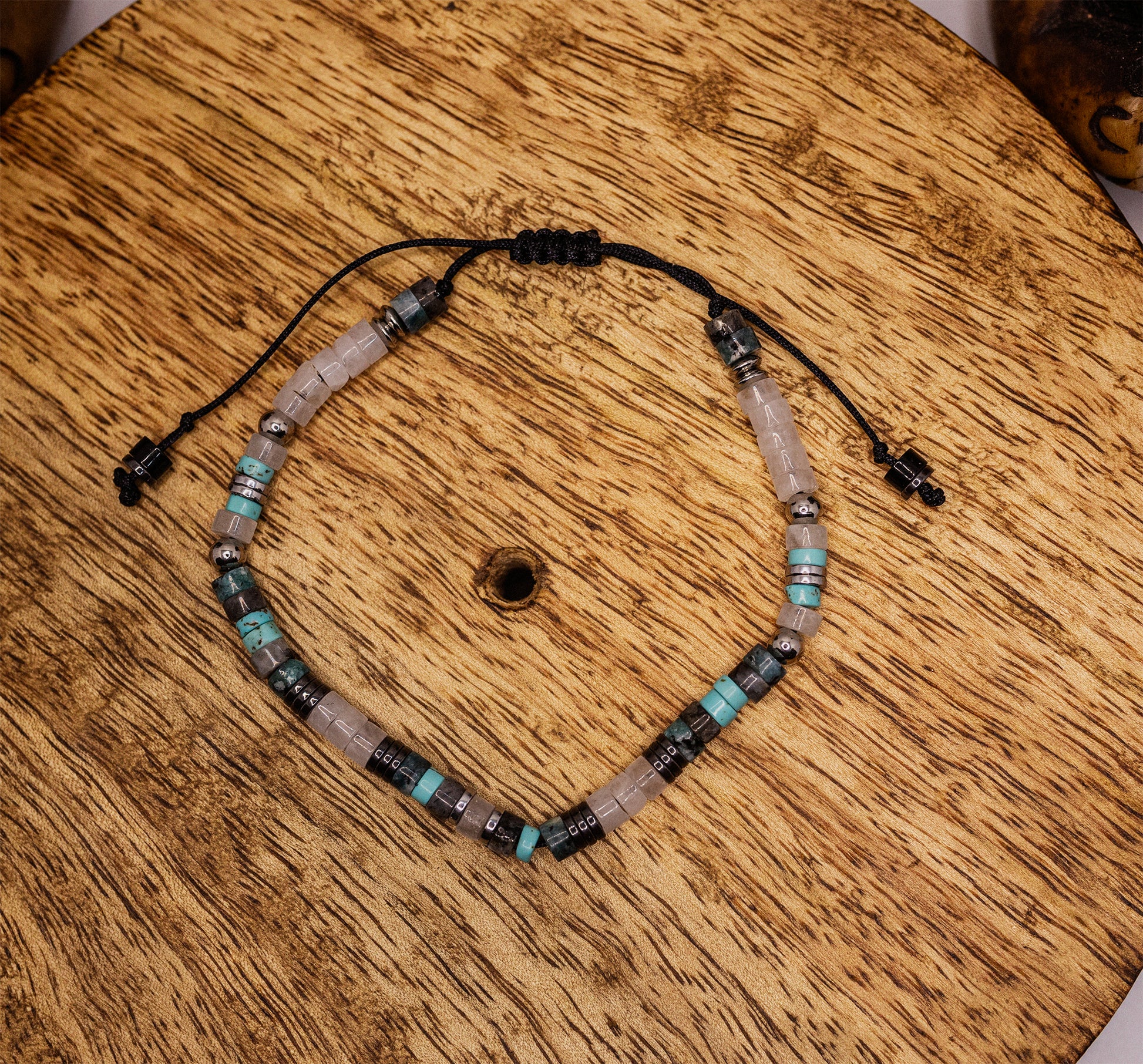 bracelet homme perle heishi en quartz, hématite et turquoise nœud - caurisandco