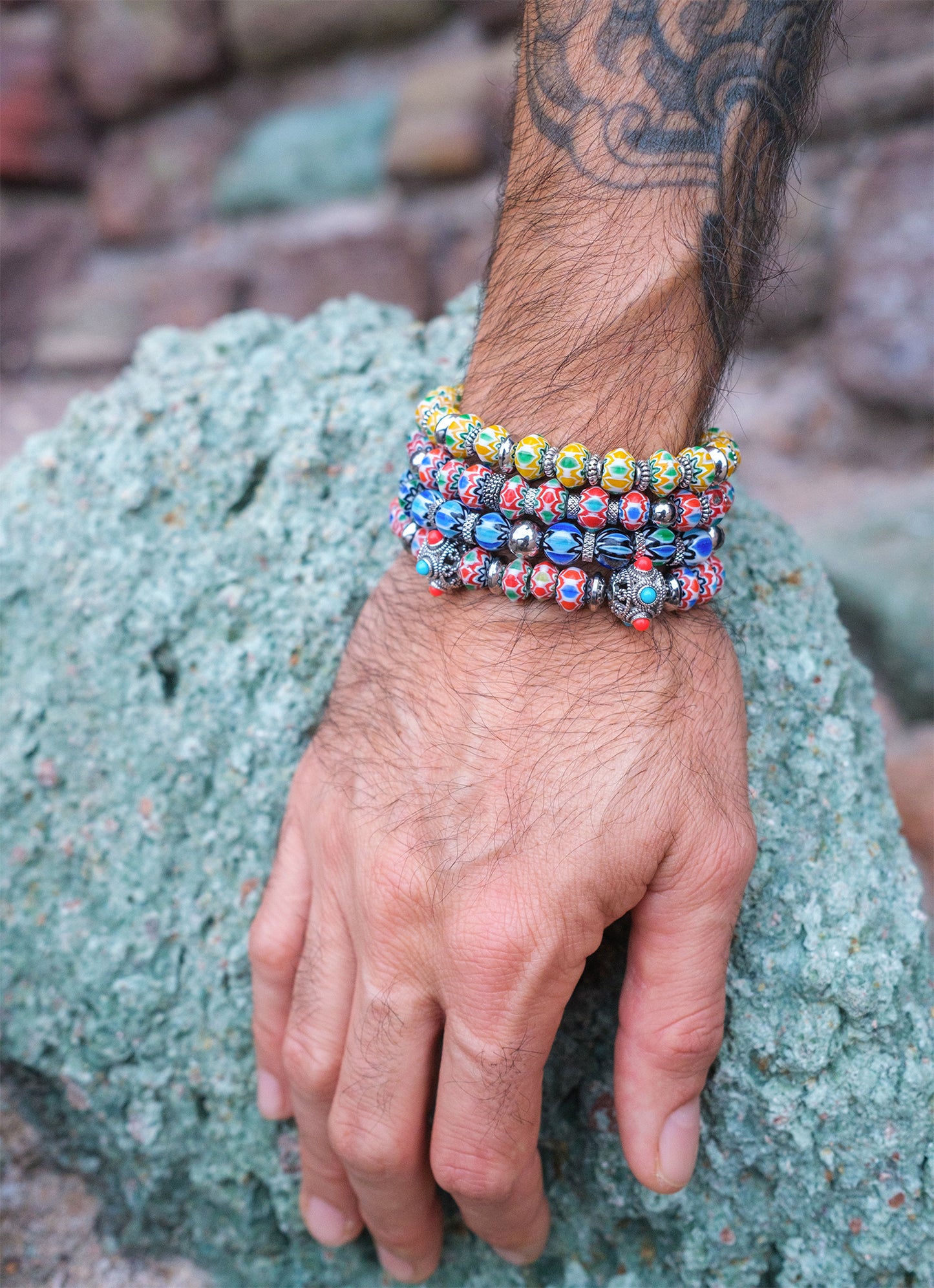 Bracelet perles chevrons rouge en verre
