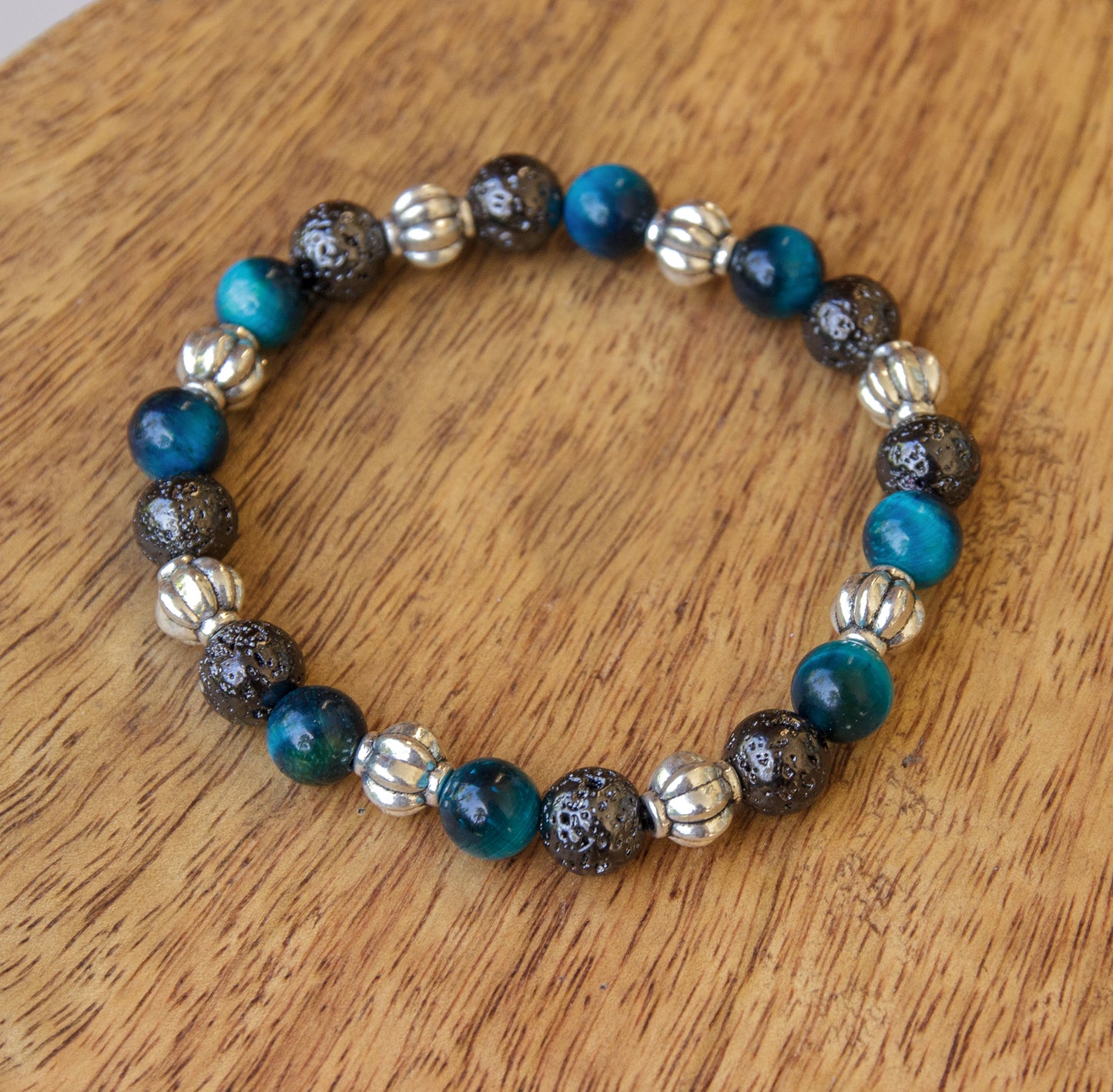 bracelet homme perles de lave oeil de tigre bleu 8 mm