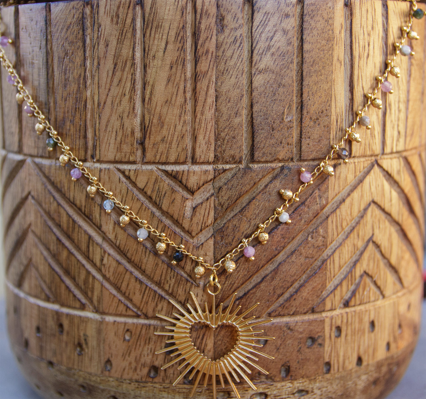 Collier chaine rosaire en tourmaline et pendentif coeur ex voto