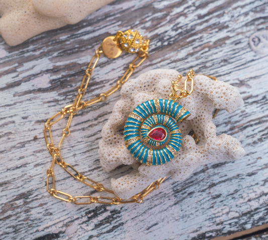 Collier femme à breloques escargot de mer turquoise acier inoxydable doré