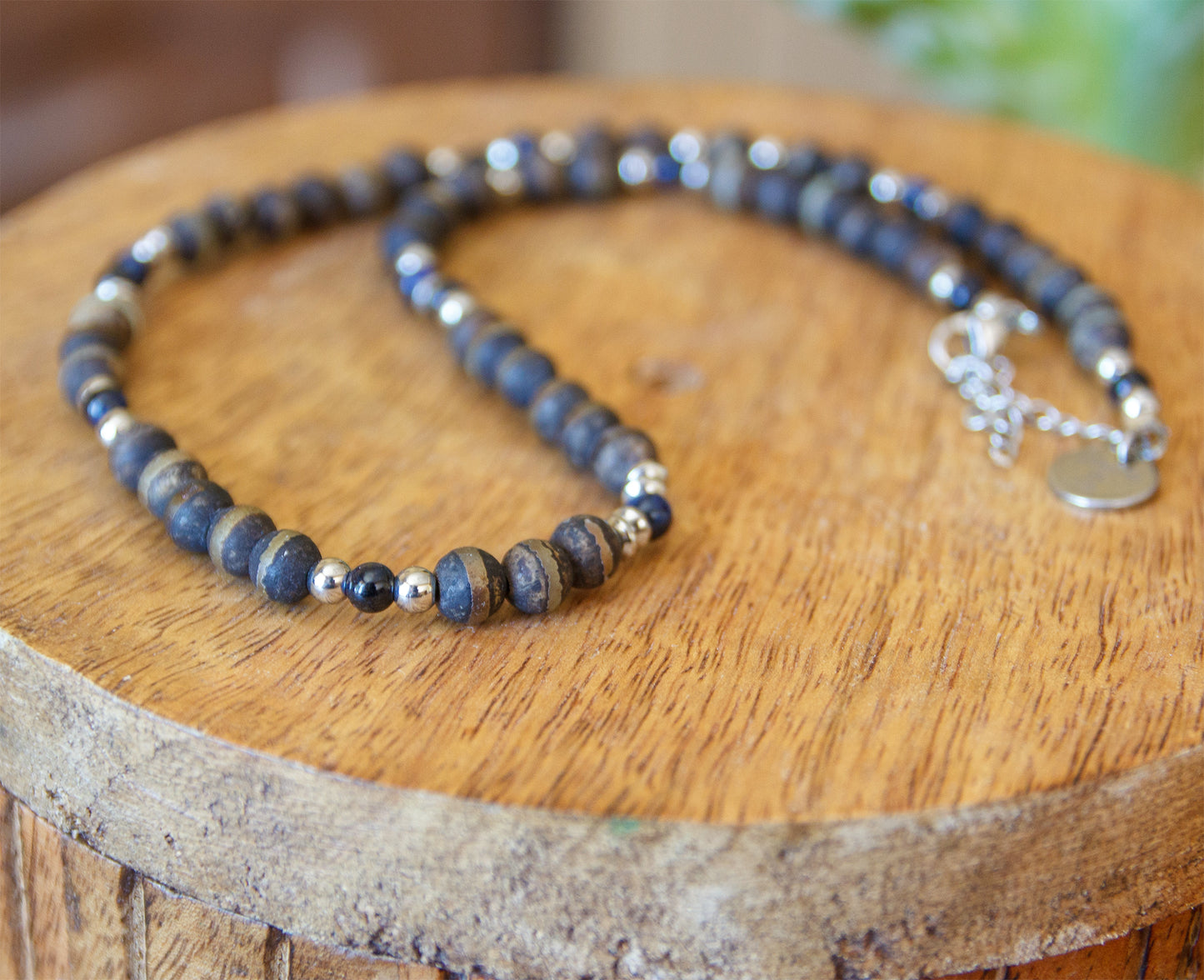Collier Homme Agate du Tibet Rayée & Œil de Tigre Bleu  Pièce Unique Artisanale