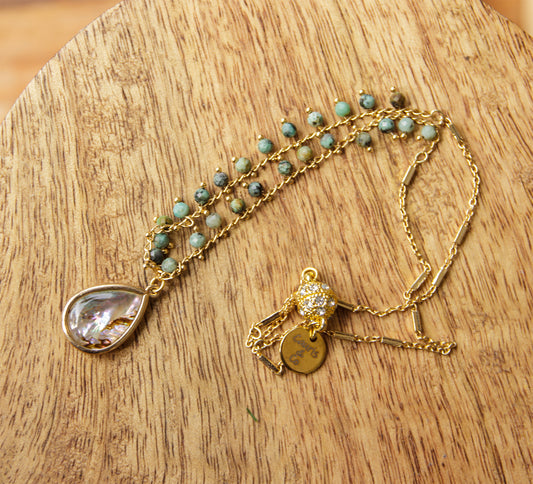 Collier chaine rosaire turquoise d'afrique et pendentif goutte abalone - caurisandco