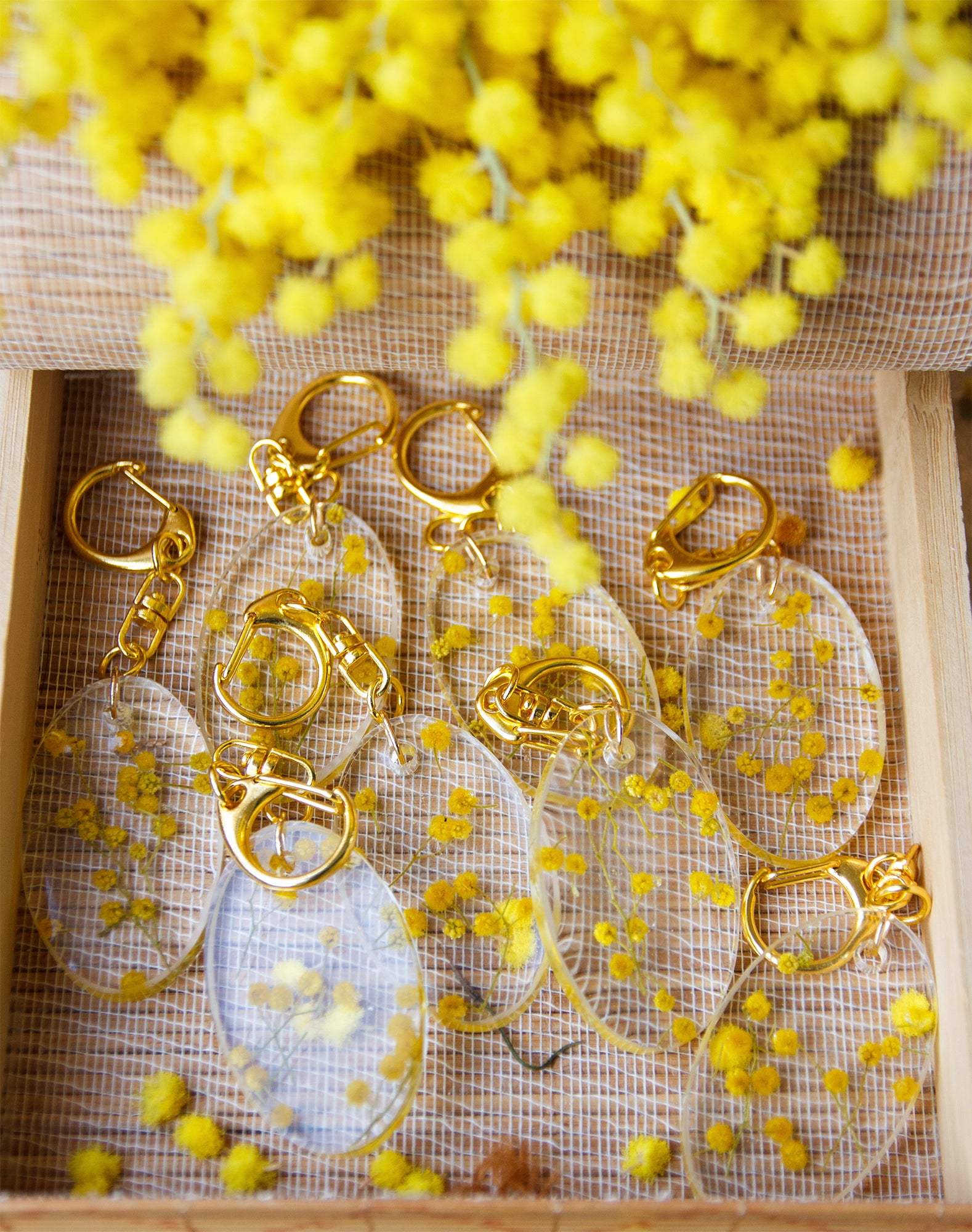 Porte-clé Mimosa Résine Artisanal - Fleurs Séchées faite main - caurisandco