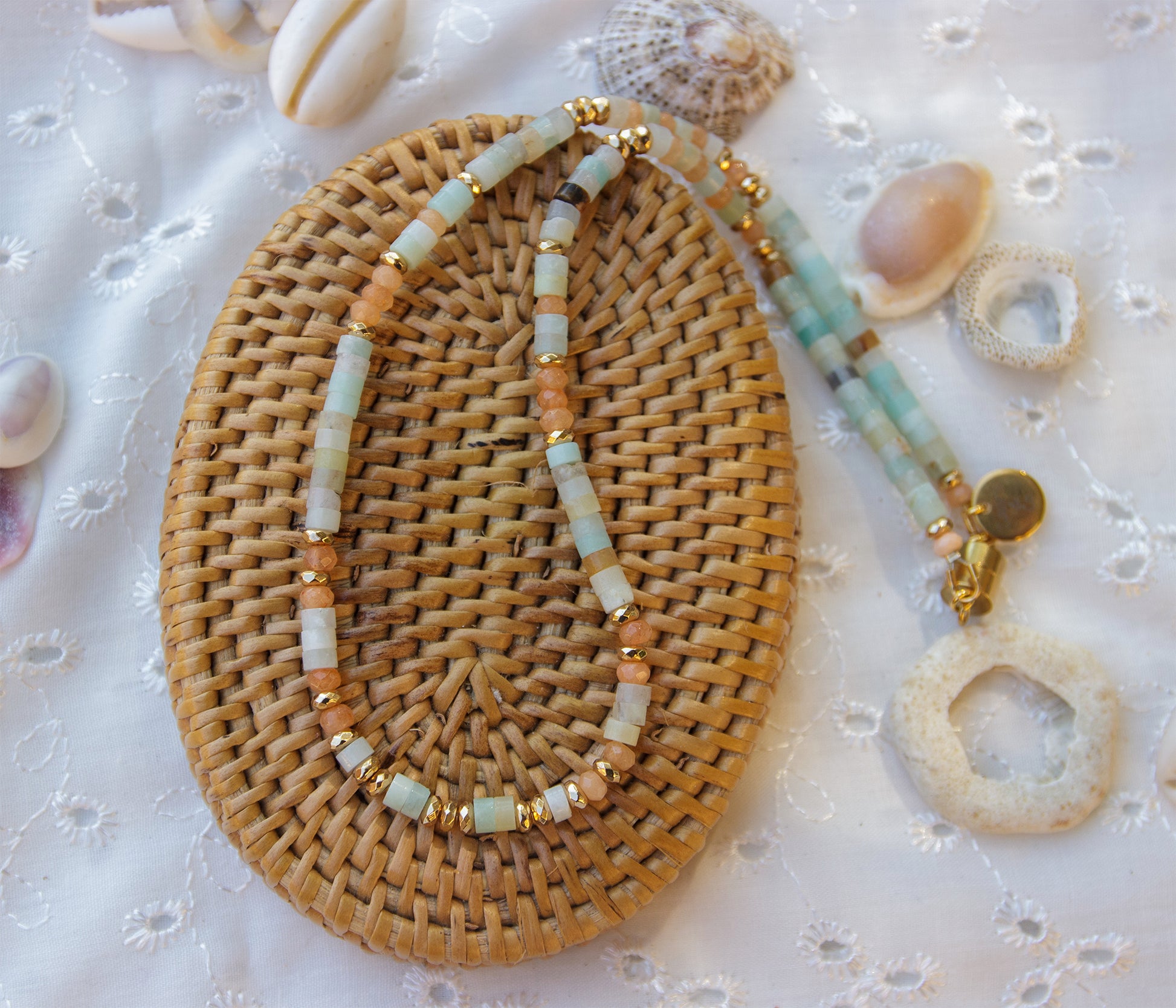 Collier ras de cou en heishi d'amazonite 4mm - caurisandco