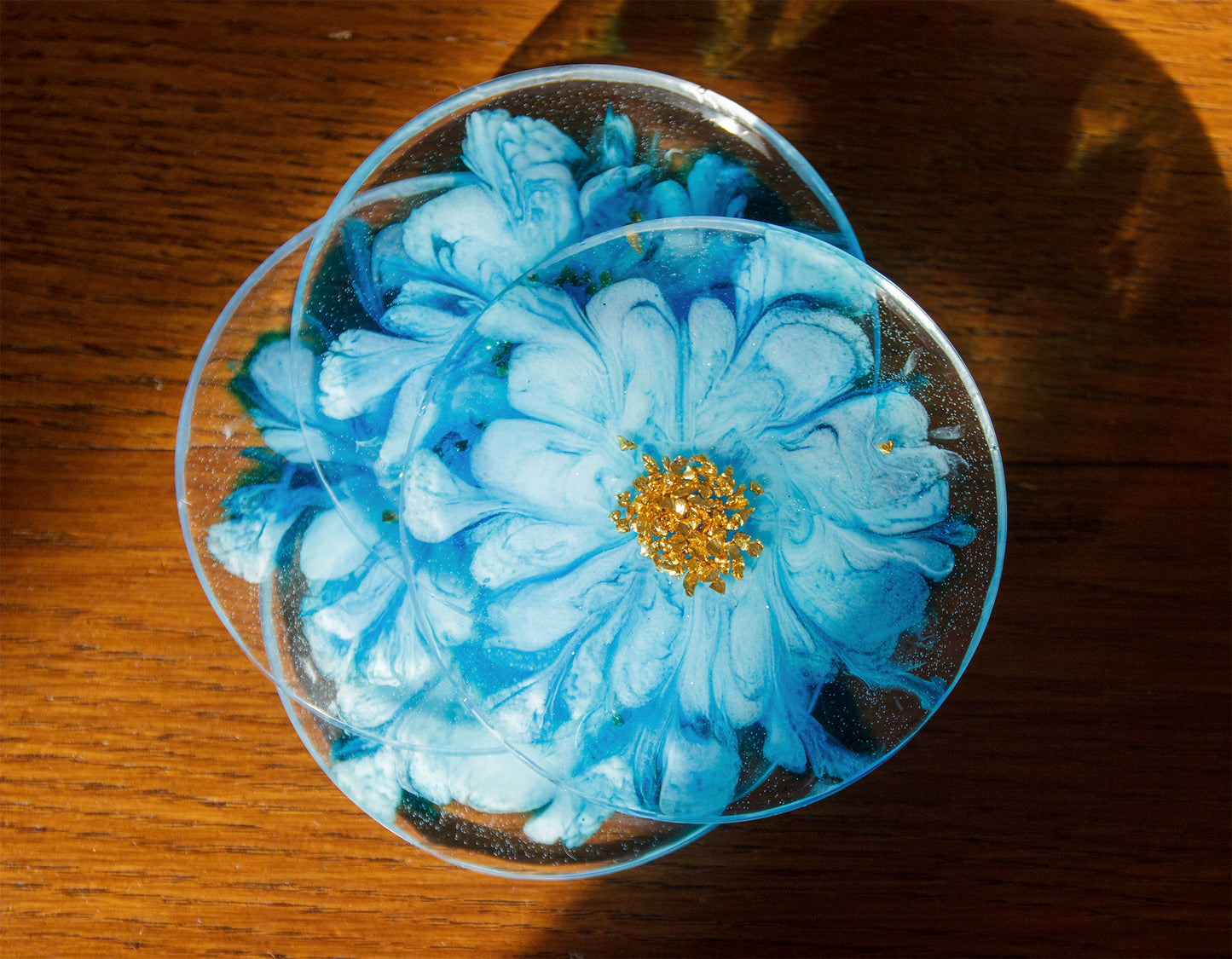 lot de 4 sous verre en résine transparents avec effet fleur 3D turquoise - caurisandco