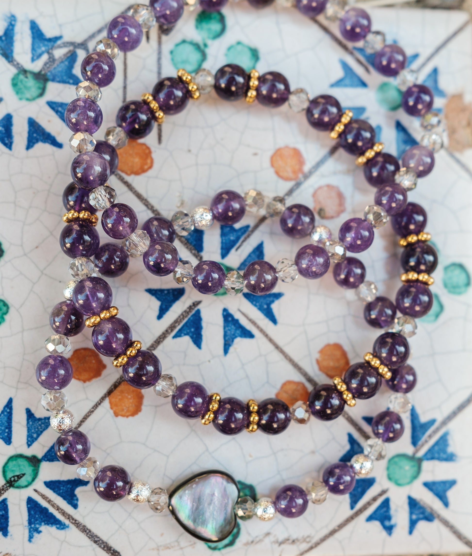 Bracelet femme amethyste et perles en verre facettée - caurisandco