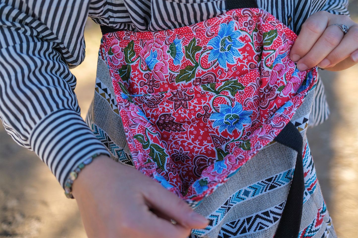 Tote bag aztec en jacquard blanc et noir 40*45 cm