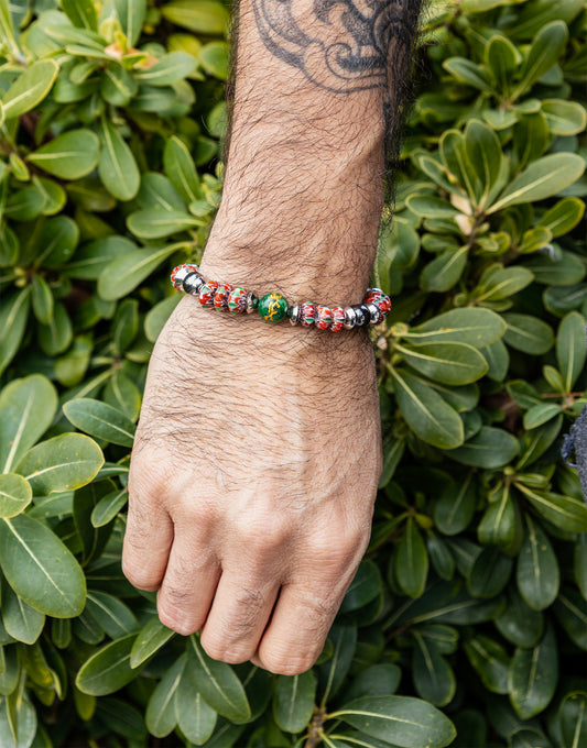 bracelet perle chevron rouge du Népal en céramique fait main - caurisandco
