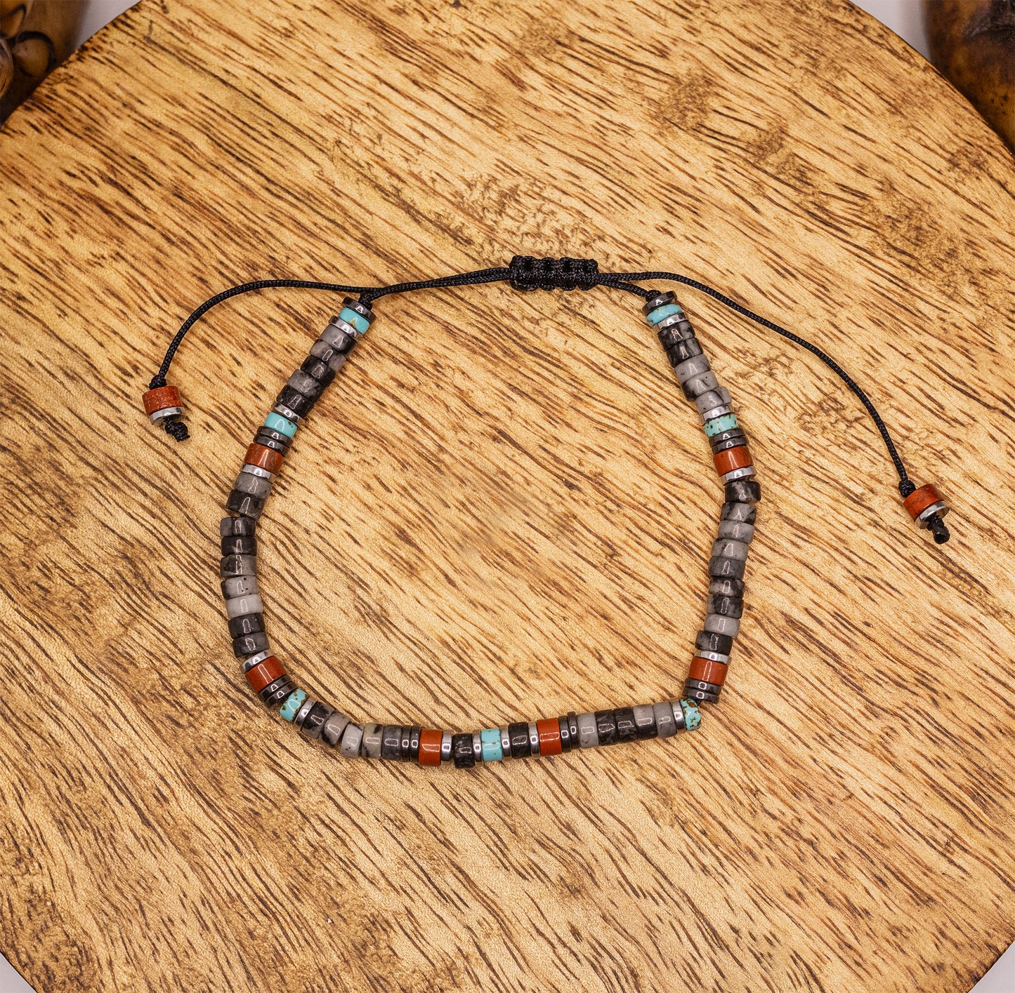bracelet perle heishi jaspe noir hematite et agate noeud coulissant fait main - caurisandco