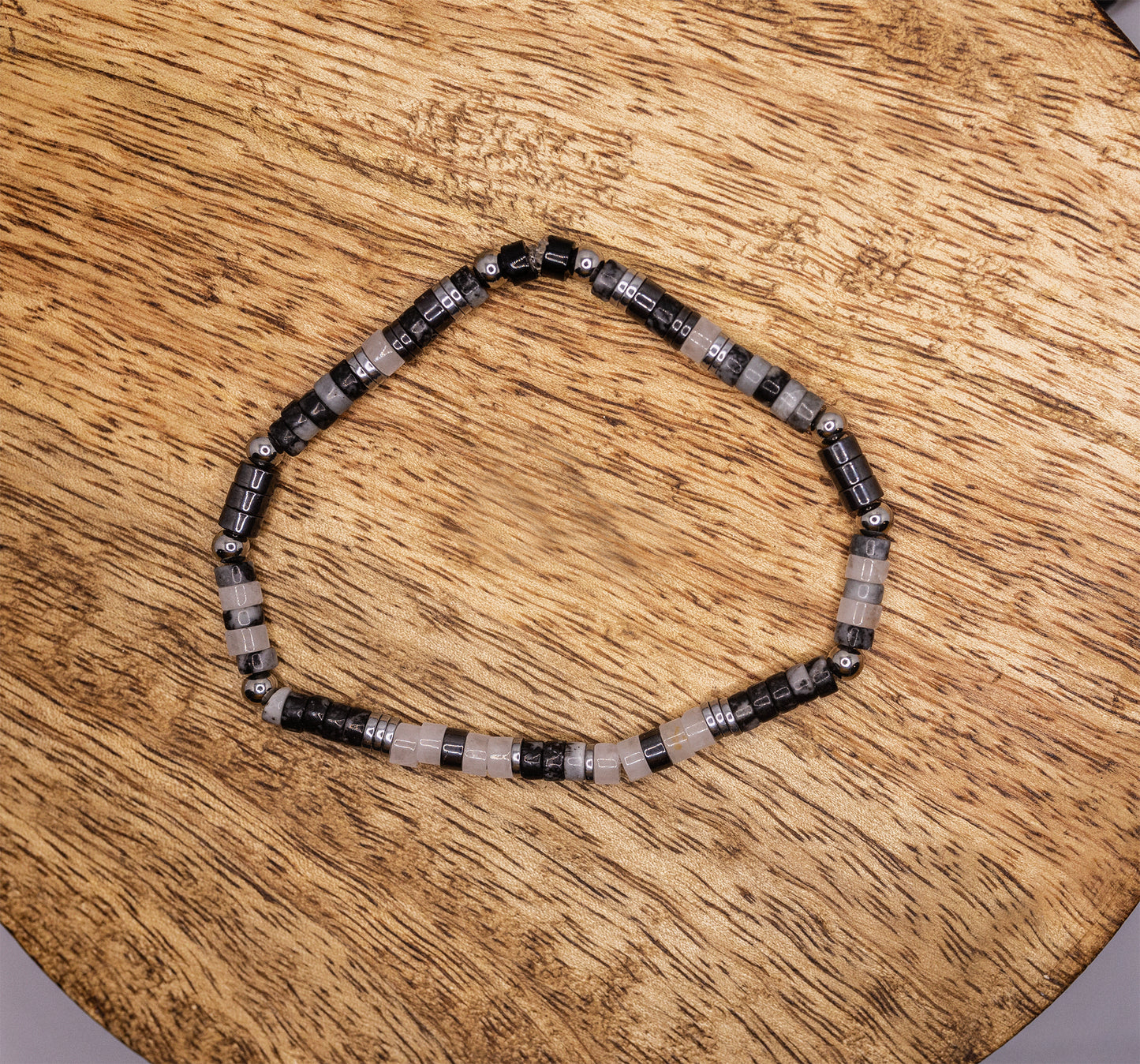 bracelet perles heishi  jaspe noir quartz hematite fait main - caurisandco